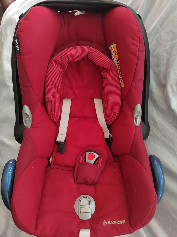 Maxi Cosi CabrioFix Baby Car Seat Group 0 ISOFIX Goods2Go