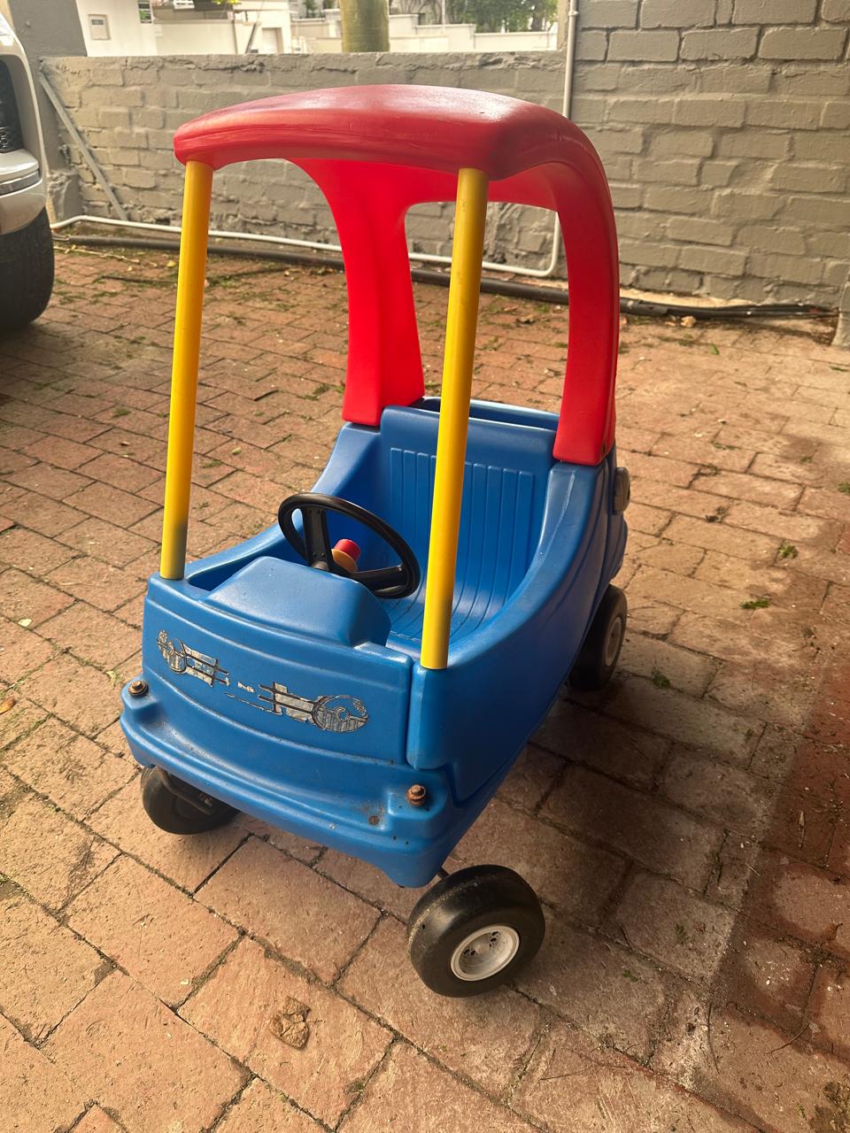 Little tikes car