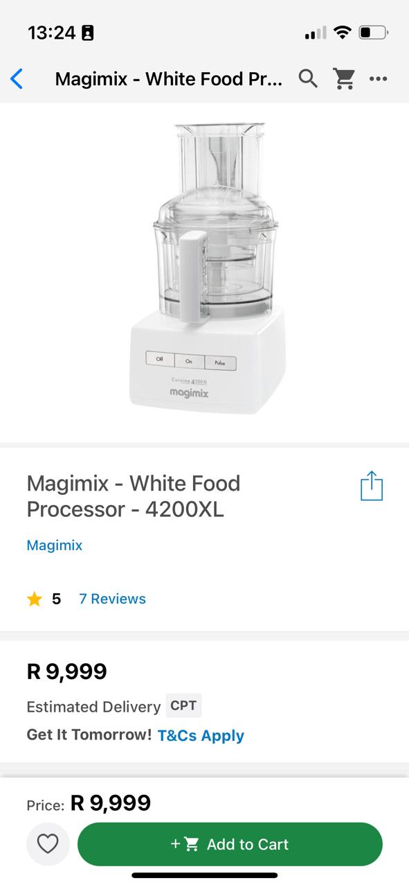 Magimix - White Food Processor - 4200XL with all its attachments.