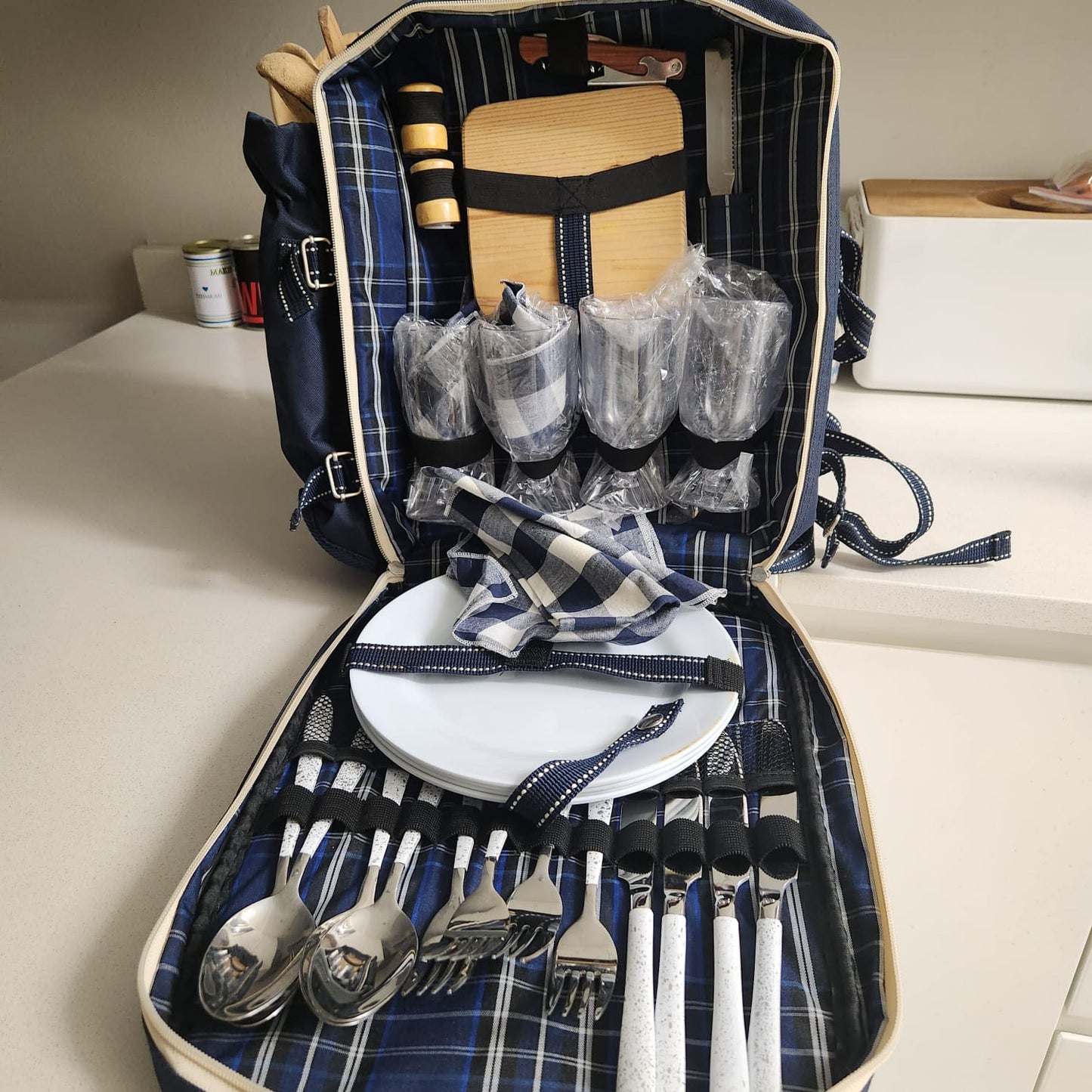 Picnic Backpack with all utensils. R390. Never used.